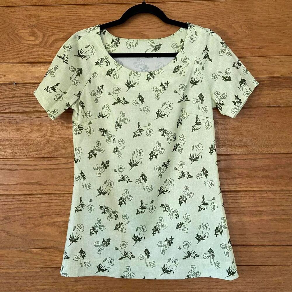 Vintage 1970s green botanical floral short sleeve handmade shirt